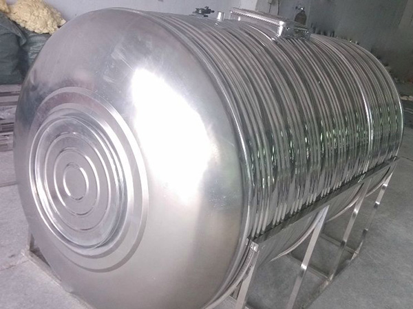 不锈钢聚氨酯保温水箱喷涂发泡施工工艺