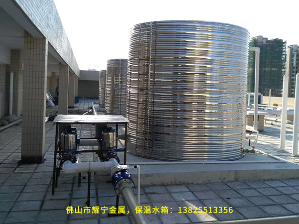 江西吉安不锈钢水箱12吨,304不锈钢保温水箱,6个水箱带爬梯